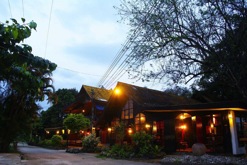 Areeya Phuree Resort Thaton Mae Ai Exterior foto