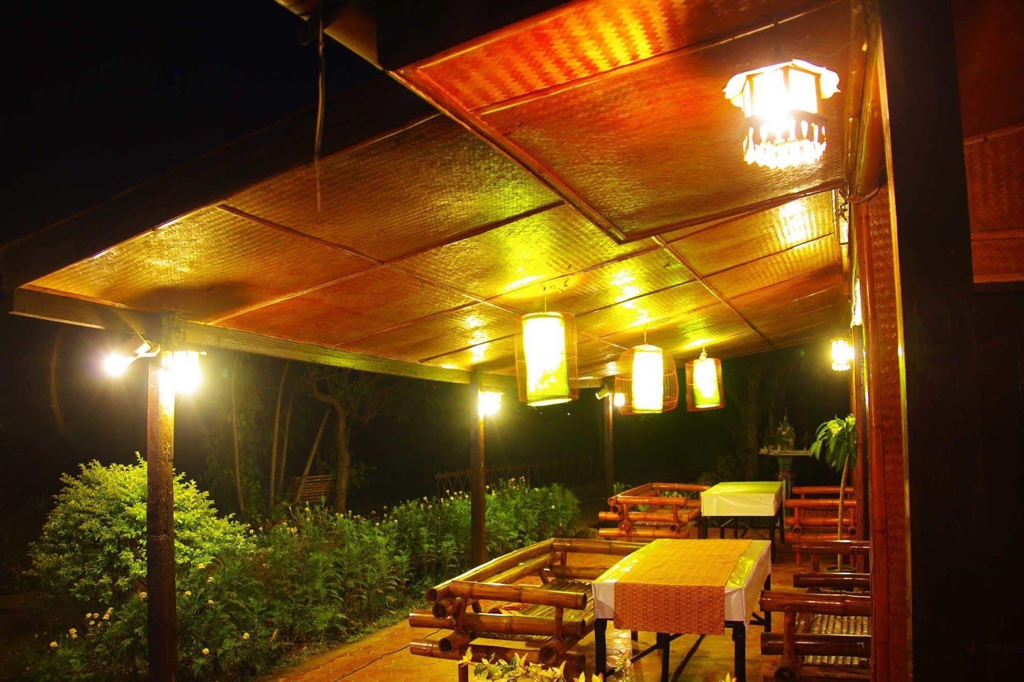 Areeya Phuree Resort Thaton Mae Ai Exterior foto